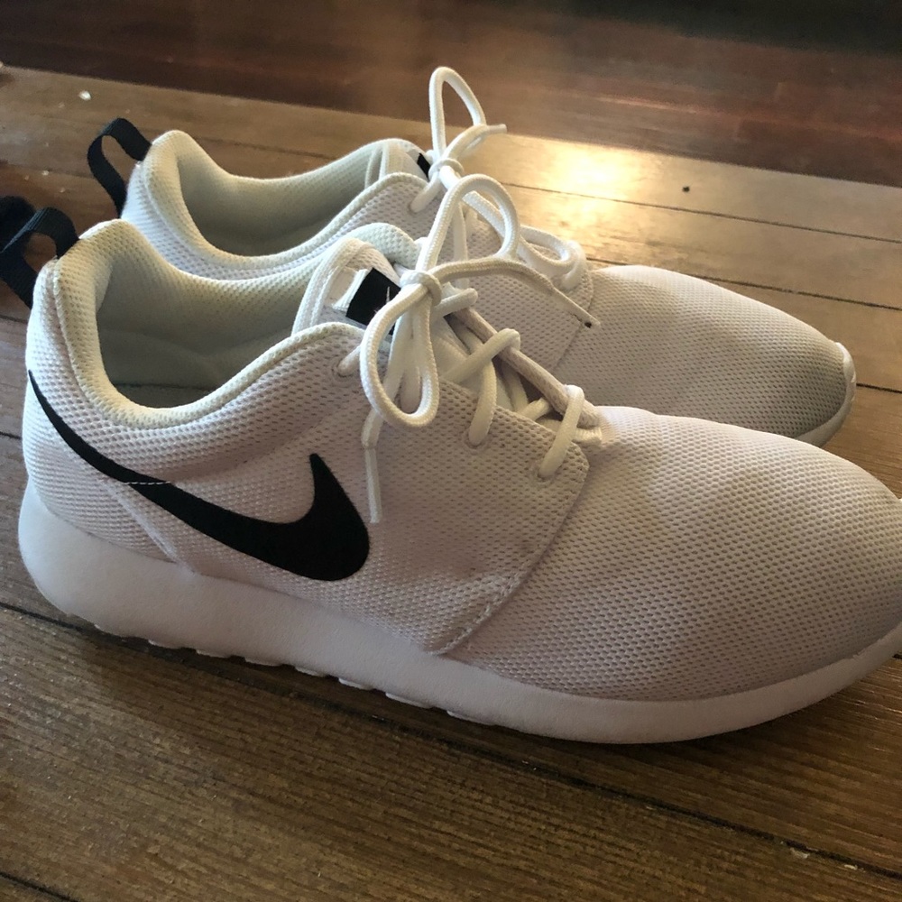 Nile Roshe Shoes in excellent condition.